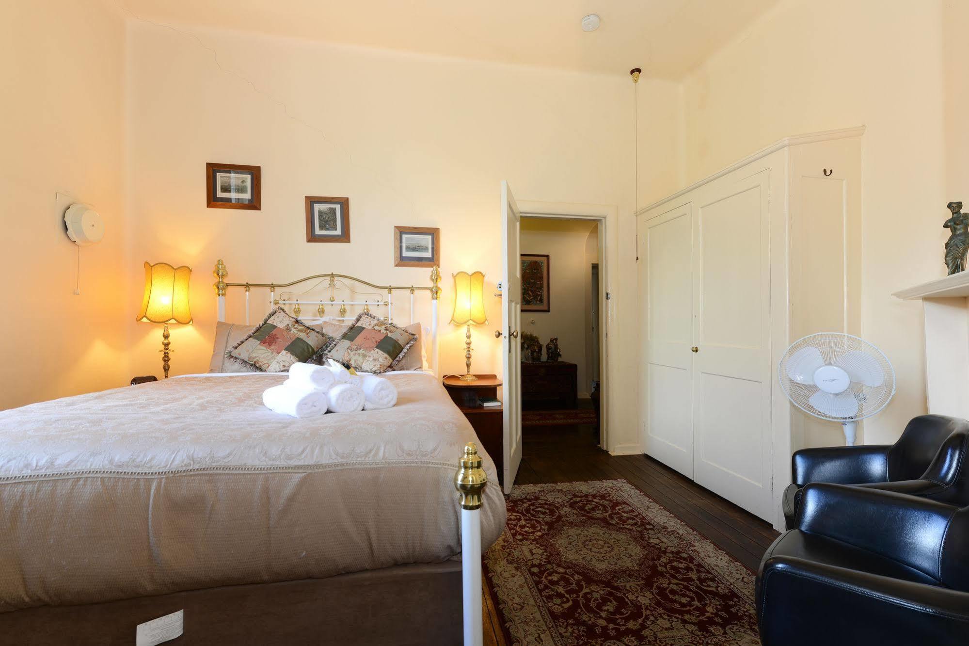 הובארט Edinburgh Gallery Bed & Breakfast מראה חיצוני תמונה